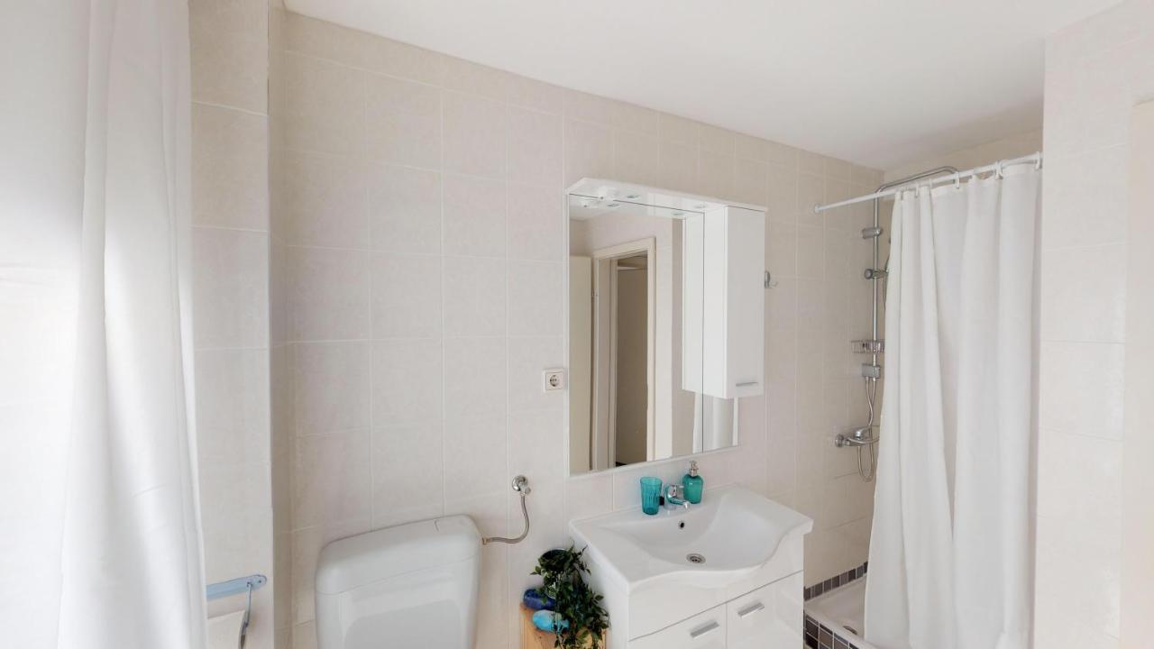Stella Deluxe Superior 5 Star Apartment, Your Piece Of Heaven By The Sea & Park, With Sea View